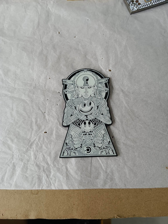 Keyhole warrior - Enamel pin
